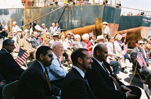 Más de 70 invitados participaron en la partida del M/V Free Atlas, cargado de alimentos para el pueblo iraquí, con destino a Umm Qasr. (Foto: USAID/Luigi Crespo)