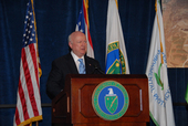 Secretary Bodman speaks to employees who closed the Fernald, Columbus, and Ashtabula sites