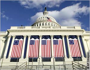 Le bâtiment du Capitole, décoré en honneur de l'investiture du président élu Barack Obama le 20 janvier 2009.