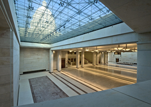 Emancipation Hall - view of US Capitol through skylight 