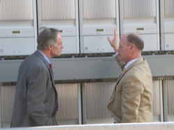 Senator Carper examines the new solar panels at CP Diver