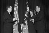 Spencer Abraham is sworn in as the Nation’s 10th Secretary of Energy