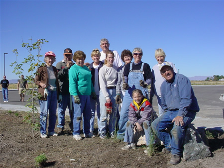 Volunteers Help Out At The Refuge