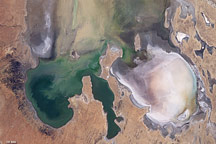 Lake Eyre Filling Peaks