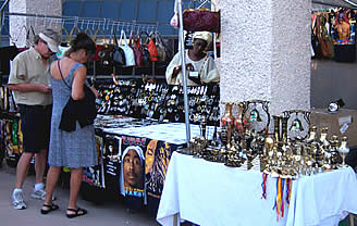 Arts and crafts vendor photo