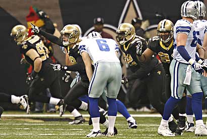 Nick Folk's late miss put the pressure on the Dallas Cowboys defense to hold the Saints on Saturday.