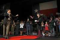 Texas Governor Rick Perry introduces Sarah Palin at a rally supporting his re-election bid at the Berry Center in Cypress, near Houston on Sunday, February 7, 2010. (Photo/Louis DeLuca/The Dallas Morning News) 