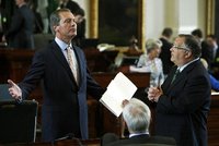 Lt. Governor David Dewhurst gestures at Sen. John Carona, R-Dallas during the first day of the 81st Legislature Special Session at the State Capitol in Austin, Texas. Wednesday, July 1, 2009 -- THE DALLAS MORNING NEWS