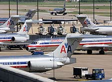  The probe involves improperly secured wiring in American's MD-80s, which resulted in the grounding of hundreds of planes in April 2008.