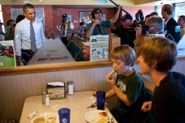 President Barack Obama talks with patrons during a stop for lunch at Ross' Restaurant in Bettendorf, Iowa, June 28, 2011. (Official White House Photo by Pete Souza)