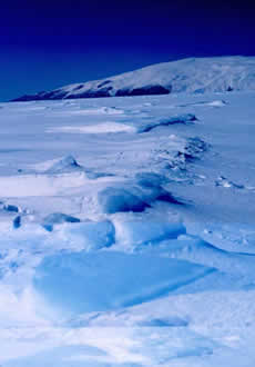 Note:  This is land fast ice.  (Photo courtesy of Michael Van Woert, National Oceanic and Atmospheric Administration/Department of Commerce.)