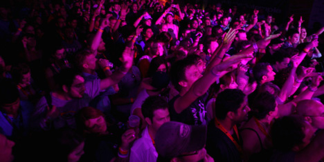 closingparty_crowd2_3_13_12_dl_0.jpg