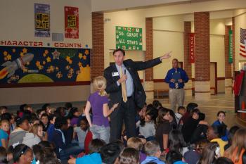 Congressman Olson visits Rogers Middle School in Pearland, Texas