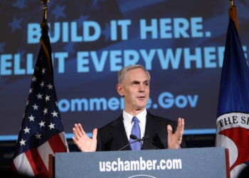 Bryson, gesturing during Chamber remarks, on podium (photo: U.S. Chamber of Commerce)