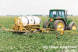 Pull Type Sprayer and Tractor