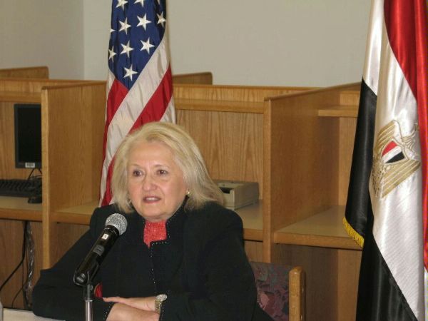 Ambassador for Global Women's Issues Melanne Verveer gives introductory remarks at Media Roundtable with Egyptian and international journalists in Cairo, Egypt.
