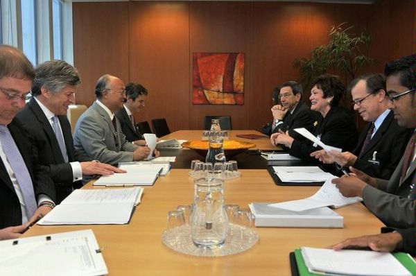 Under Secretary of State for Arms Control and International Security Affairs Ellen Tauscher (third from right), Special Advisor for Nonproliferation and Arms Control Robert Einhorn (fourth from right), and Ambassador Glyn Davies (second from right) met IAEA Director General Yukiya Amano (third from left) at the IAEA's headquarters in Vienna, Austria. 