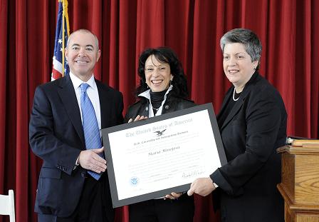 Director Alejandro Mayorkas and Secretary Janet Napolitano at the ceremony