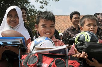 Yokota Airmen deliver school supplies to Indonesian school