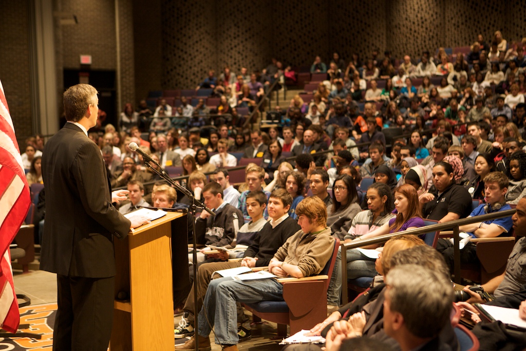 Secretary Duncan speaks at a town hall