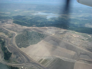 Flyover view of Smoky Canyone mine looking east.