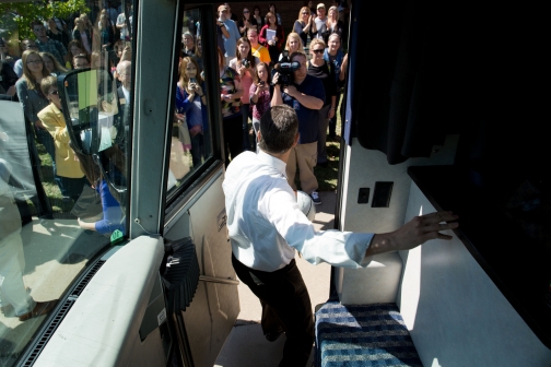 Secretary Arne Duncan Arrives at Emporia State University 