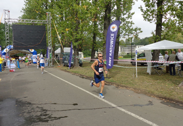 Special Operations Soldier Breaks U.S. 24-Hour Running Record