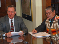 Senator Crapo meets with Owyhee Tribal representatives.