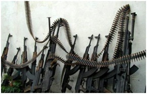 Date: 03/03/2011 Location: Mogasdishu Description: Kalashnikov assault rifles on sale in a Mogadishu open-air market. World leaders meet at the UN to regulate arms dealing. © AP Image