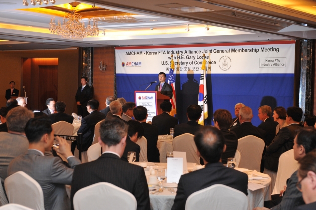 Secretary Locke Addresses the American Chamber of Commerce in Korea