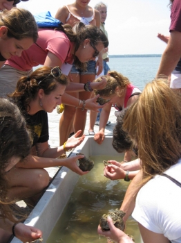 NOAA’s Ernest F. Hollings scholarship program students on Chesapeake Bay field study  (NOAA photo)