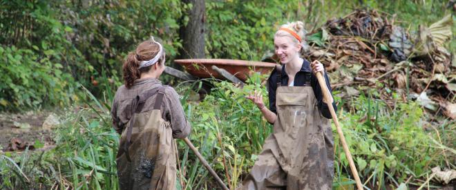 Volunteers at Kenilworth Park and Aquatic Gardens during NPLD 2012.