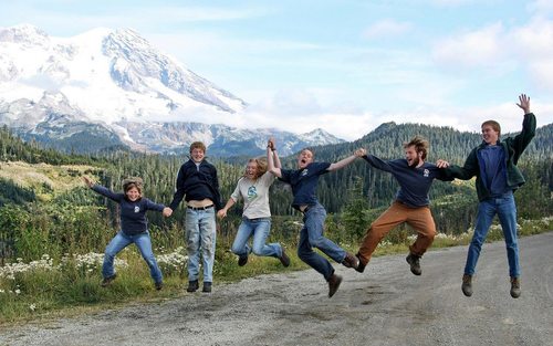 This Saturday, over 170,000 volunteers are expected to roll up their sleeves as part of National Public Lands Day. You can visit http://bit.ly/nKsSH9 to find a project site near you and join in the fun. And even if you don&#8217;t volunteer, all national parks and most other federal public lands will be offering free entrance to everyone tomorrow. So come on out and celebrate your national public lands!Photo: National Public Lands Day 