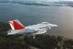 EA-18G Growler test aircraft makes landing approach