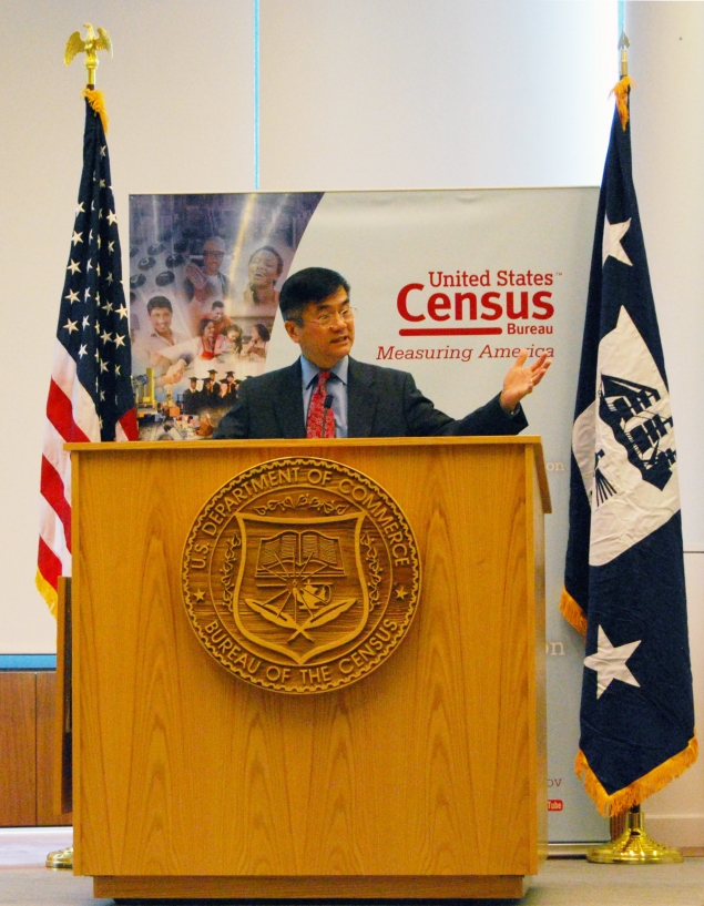 Secretary Locke thanks employees at the Census Bureau for their excellent performance on the 2010 Census.