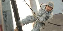 Cadete del ROTC durante entrenamiento militar