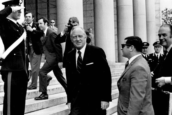 May 1970:  Special agents accompany U.S. Secretary of State William P. Rodgers as he arrives at a NATO Ministerial Meeting in Rome. (Source: DS Records)