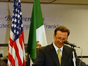 Ceremonia de inauguración, Biblioteca B. Franklin, Mayo 2003