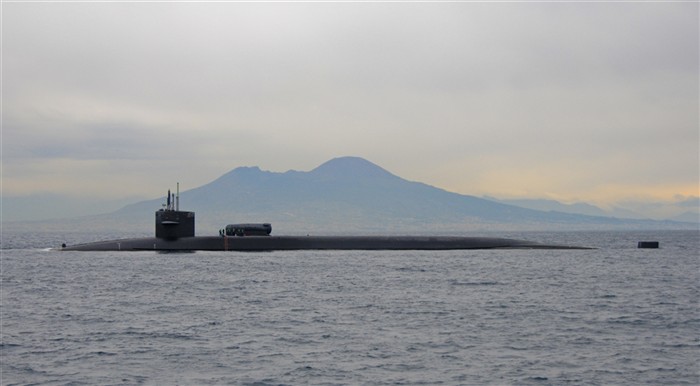 MEDITERRANEAN SEA (Mar. 4, 2011) - USS Florida (SSGN 728) pulls into the Bay of Naples. Florida is homeported out of Kings Bay, Ga., and is on a scheduled deployment supporting maritime security operations and theater security cooperation efforts in the U.S. 6th Fleet area of responsibility. (U.S. Navy photo by Mass Communication Specialist 2nd Class Daniel Viramontes/Released)