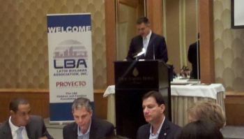 Sánchez speaking at LBA event in Miami