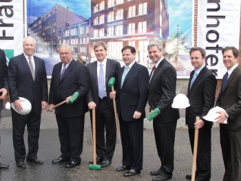 U.S. Assistant Secretary John Fernandez with Mayor Thomas Menino, Fraunhofer USA, and local leaders at the groundbreaking of the $19.5 million Fraunhofer Center for Sustainable Energy Systems in Boston’s Innovation District.