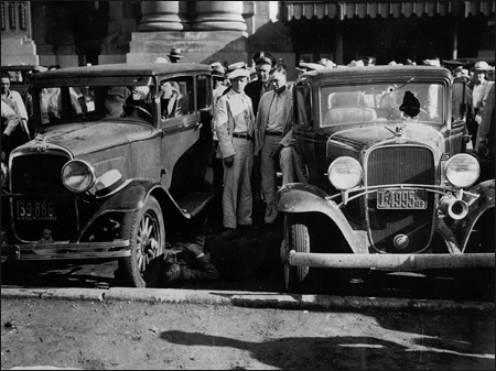 Scene in front of the Kansas City railroad depot moments after the attack