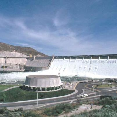 Photo: Grand Coulee Dam Visitor Center Operations Move Temporarily - The Grand Coulee Dam Visitor Center will temporarily move operations to the John W. Keys III Pump Generating Plant 
beginning October 1 through mid-December while the new 500kV lines are strung across the Columbia River. http://on.doi.gov/UzE2yj