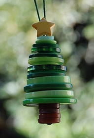 Use varying sizes of green buttons to make this cute Christmas tree