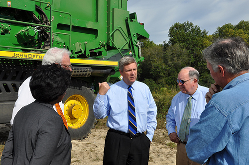 Left to right-- USDA Rural Development State Director Vernita Dore, USDA Farm Service Agency State Executive Director Laurie Lawson, Secretary of Agriculture Tom Vilsack,  Congressman John Spratt and Bennettsville farmer, Frank Rogers, III., Monday at the McColl Gin Company in Bennettsville, SC.