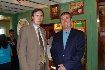 Congressman Olson at the reopening of Seabrook's local favorite, Tookies burger spot