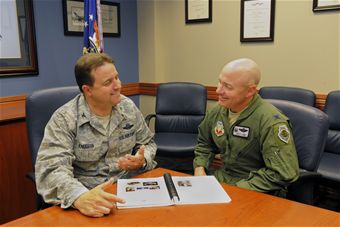 Commanders share wing missions and kidney donation