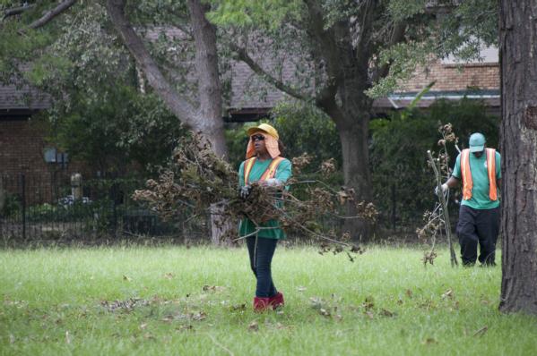 Orleans Parish, La., Sep. 3, 2012 -- Volunteers are working to remove debris from neighborhoods which impacted by during Hurricane Isaac movement through the area.