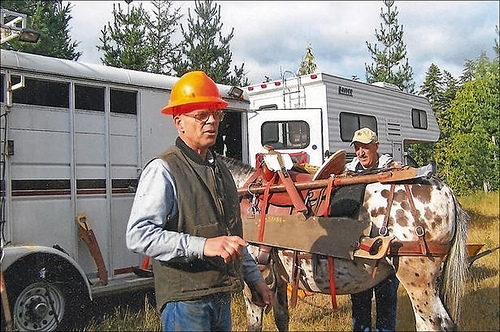 Starr serves as the trail boss for Mid-Valley Oregon Equestrian Trails and is a member of the Back Country Horseman of Oregon. USFS photo.