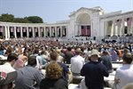 Leaders Honor Fallen at Arlington, Vietnam Wall